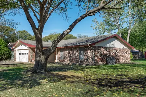 703 Rolling Ridge Ln, Duncanville, TX 75116