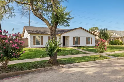 1024 Amur St, Mesquite, TX 75150