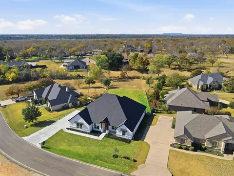 9619 Bellechase Rd, Granbury, TX 76049