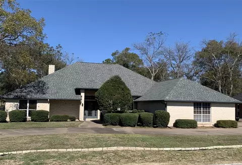 6002 Nutcracker Dr, Granbury, TX 76049