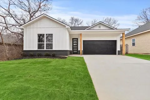 919 W Day St, Denison, TX 75020