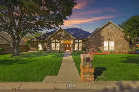 3924 Snow Creek Dr, Aledo, TX 76008