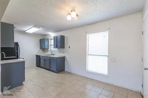 Kitchen - 3618 Georgetown Dr, Abilene, TX 79602 photo 4 of 4