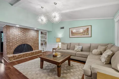 7736 El Santo Ln, Dallas, TX 75248