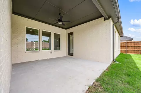 Exterior - 502 Windchase Dr, Haslet, TX 76052 photo 5 of 9