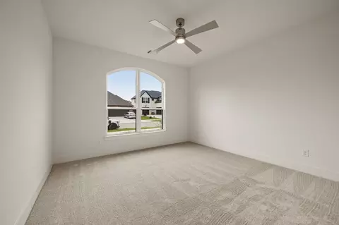 Bedroom - 502 Windchase Dr, Haslet, TX 76052 photo 5 of 8