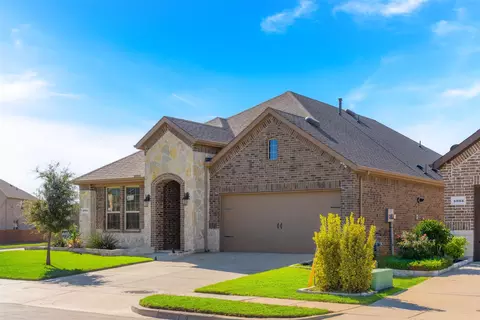 4051 Ellinger Dr, Forney, TX 75126