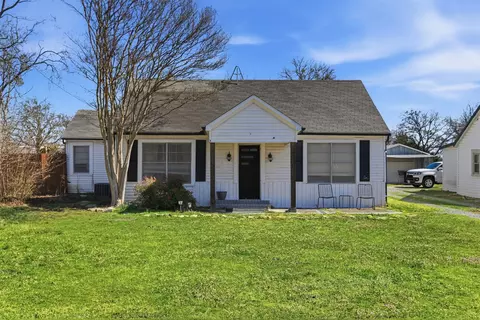503 S Pearl St, Trenton, TX 75490
