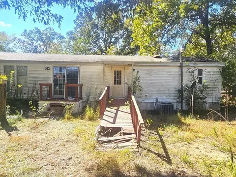 275 Byrd Cir, Karnack, TX 75661