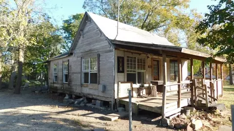 304 N Connett St, Leonard, TX 75452