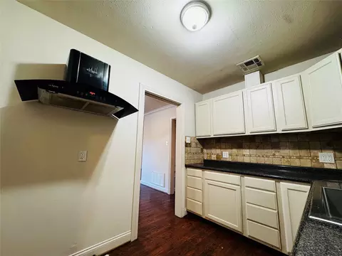Kitchen - 2704 N 32nd St, Waco, TX 76708 photo 2 of 3