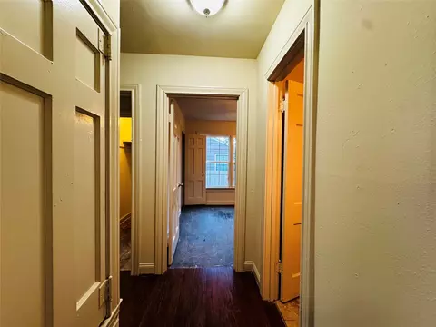 Entry Way - 2704 N 32nd St, Waco, TX 76708 photo 1 of 1