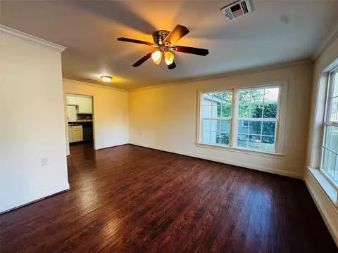 Living - 2704 N 32nd St, Waco, TX 76708 photo 1 of 6
