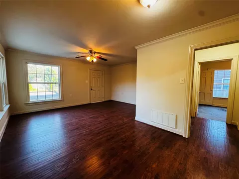 Living - 2704 N 32nd St, Waco, TX 76708 photo 3 of 6