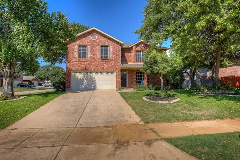 2006 Crystal Springs Dr, Corinth, TX 76210