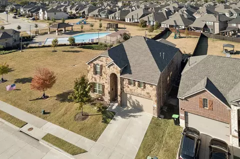 1353 Lake Grove Dr, Little Elm, TX 75068