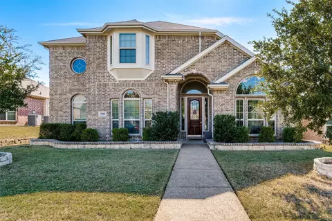 1840 River Run Dr, Desoto, TX 75115