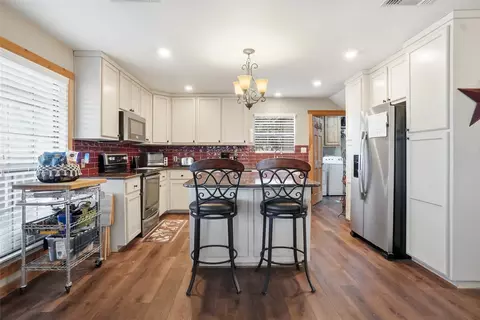 4045 Jimmy Houston Way, Bluff Dale, TX 76433