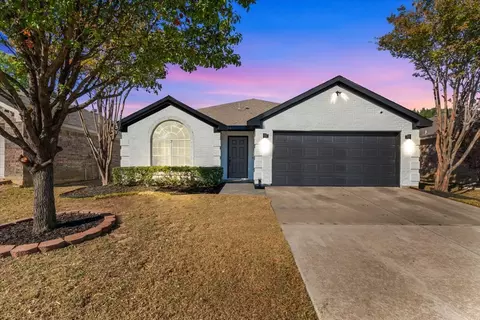 10745 Irish Glen Trl, Haslet, TX 76052