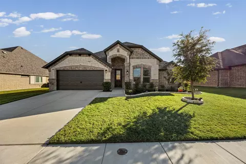 272 Lillian Ln, Waxahachie, TX 75165