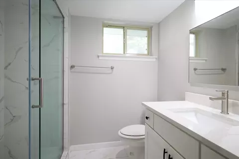 Bath - 3311 Dothan Ln, Dallas, TX 75229 photo 1 of 4