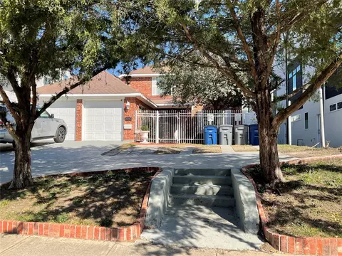 2206 N Carroll Ave, Dallas, TX 75204