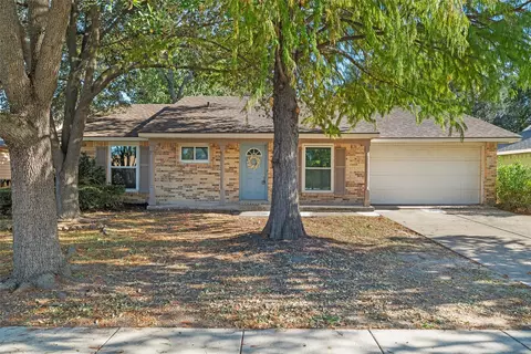 458 Woodmere Dr, Garland, TX 75043