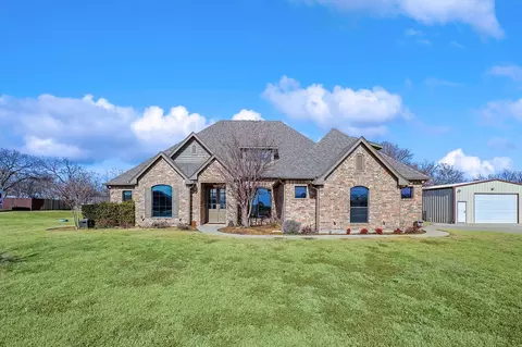 7240 Hunnington Dr, Sanger, TX 76266