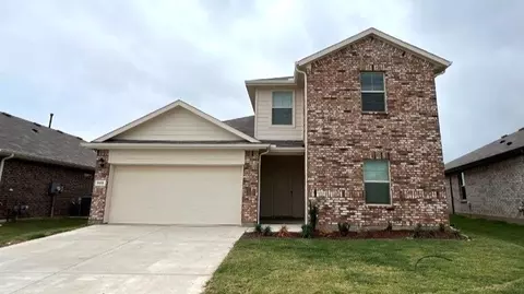905 Ingalls Park Ln, Fort Worth, TX 76131