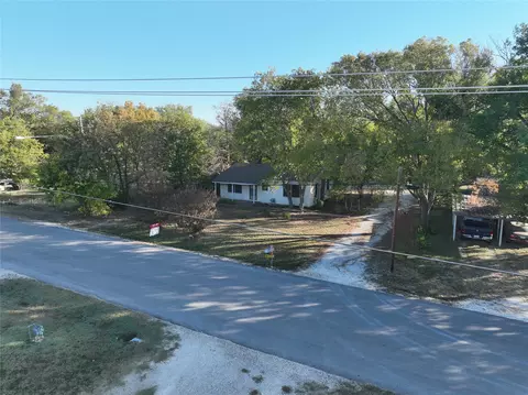 801 N Houston St, Lorena, TX 76655