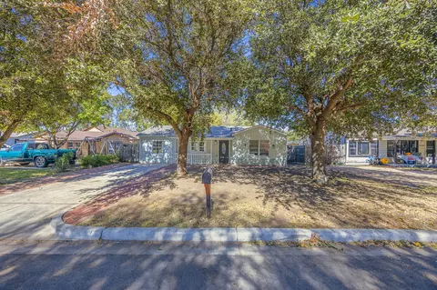 8528 Pemberton Ct, White Settlement, TX 76108
