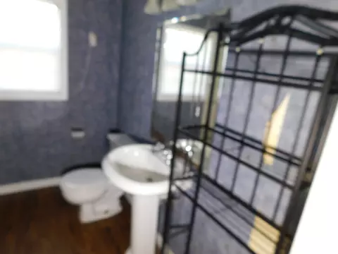 Bath - 505 South St, Springhill, LA 71075 photo 1 of 1