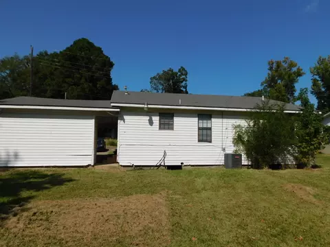 Exterior - 505 South St, Springhill, LA 71075 photo 3 of 4