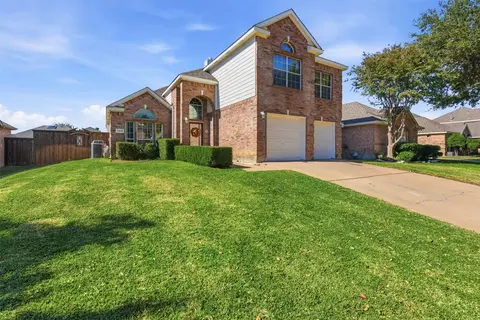 7808 Brook Meadow Ln, Fort Worth, TX 76133