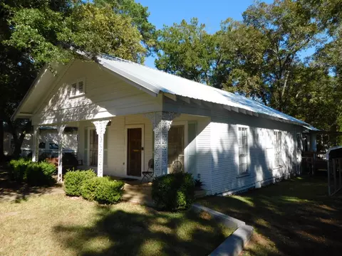 201 NW 4th St, Springhill, LA 71075 photo 4