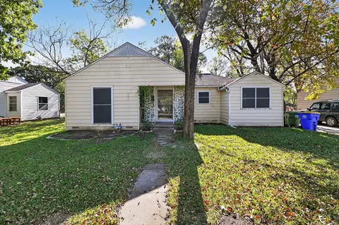 206 Avenue C, Seagoville, TX 75159