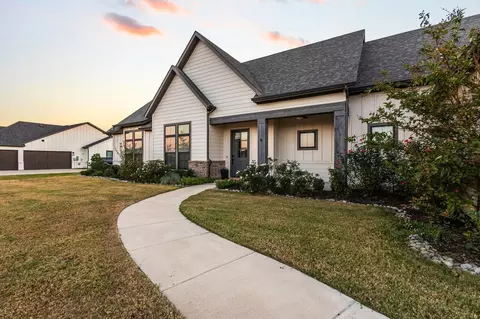 96 Stockton Dr, Van Alstyne, TX 75495