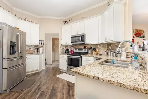 Kitchen - 504 Timberside, Terrell, TX 75161 photo 1 of 3