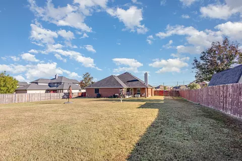 Exterior - 504 Timberside, Terrell, TX 75161 photo 2 of 3