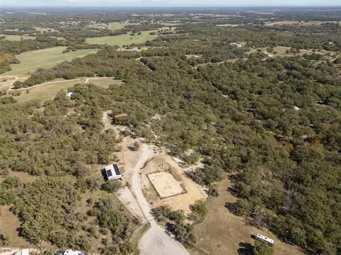 262 N Cheyenne Trl, Springtown, TX 76082
