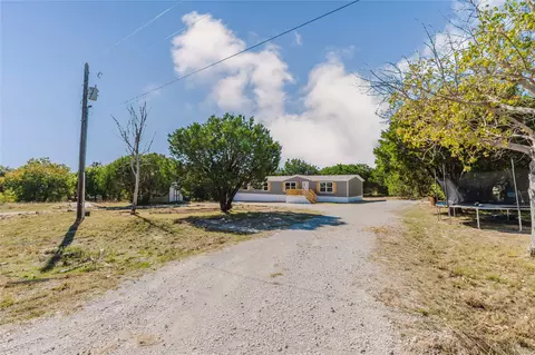 424 Brazos Mountain Dr, Weatherford, TX 76087