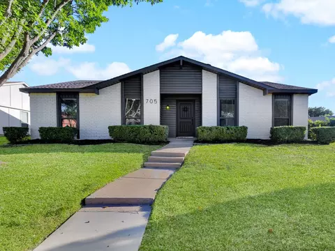 705 Green Canyon Dr, Mesquite, TX 75150