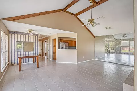2423 Summer Place Dr, Arlington, TX 76014