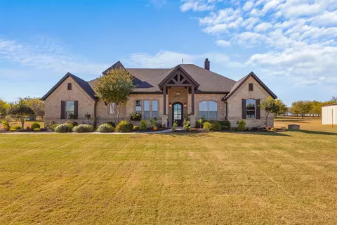 141 Vista Ridge Dr, Decatur, TX 76234
