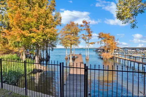5705 Lakefront Dr, Shreveport, LA 71119