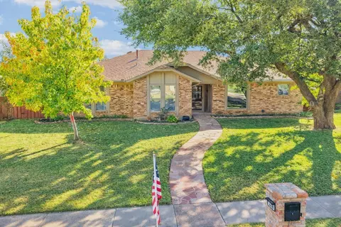 3208 Citadel Dr, Plano, TX 75023