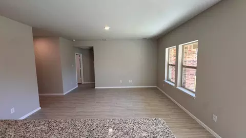 545 Marsh St, Cleburne, TX 76033 photo 5