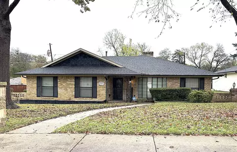 3042 Kiestridge Dr, Dallas, TX 75233