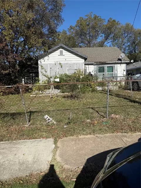 1421 E Ann Arbor Ave, Dallas, TX 75216