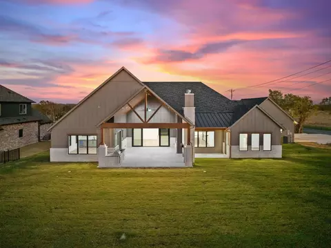 300 Ryker Ln, Gunter, TX 75058